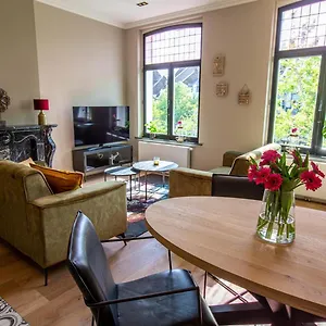 suite-105.valkenburgaandegeul-hotels.com/